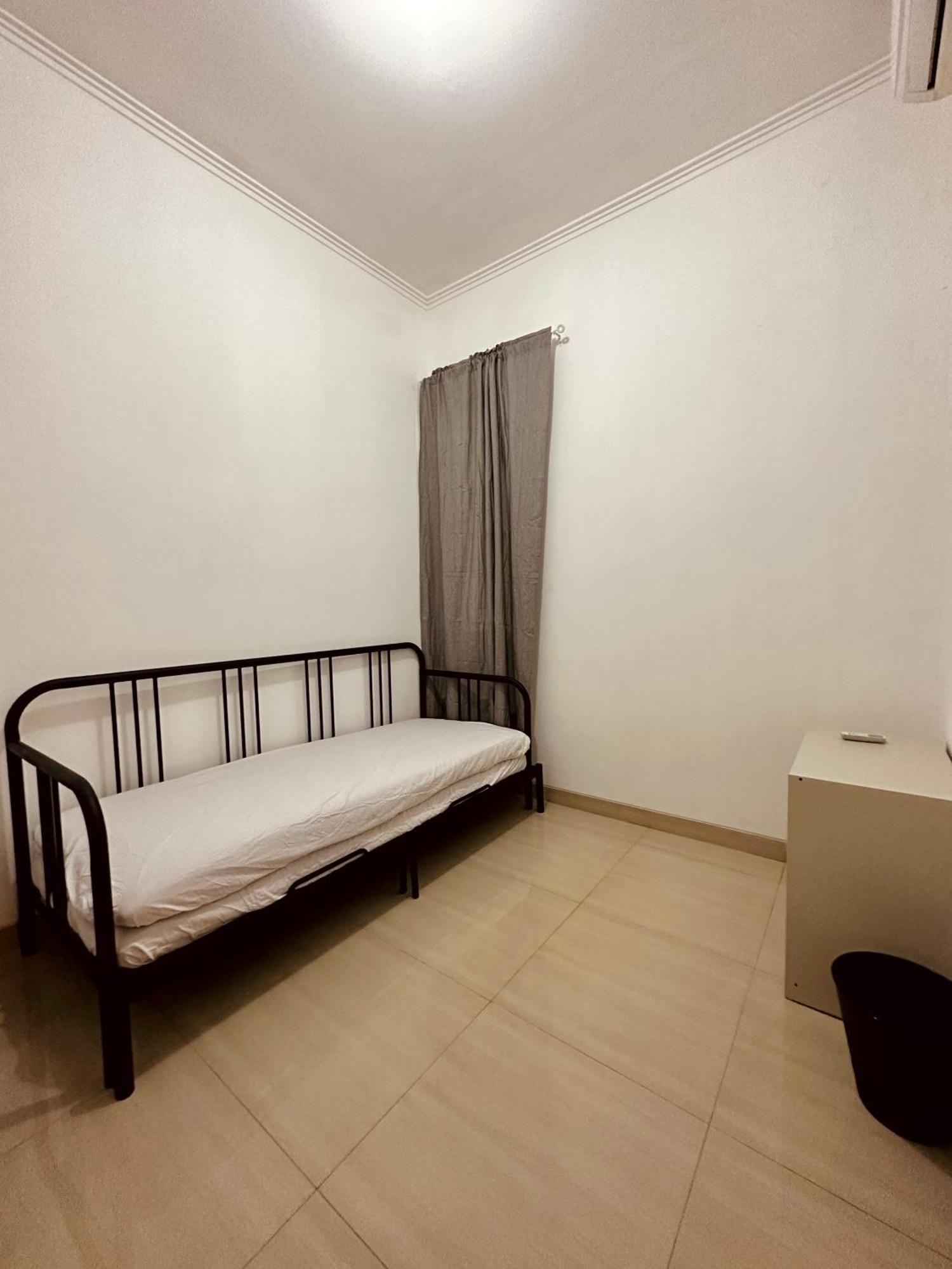 4-Bedroom Home In South Jakarta Nuansa Swadarma Residence By Le Ciel Hospitality Exteriör bild