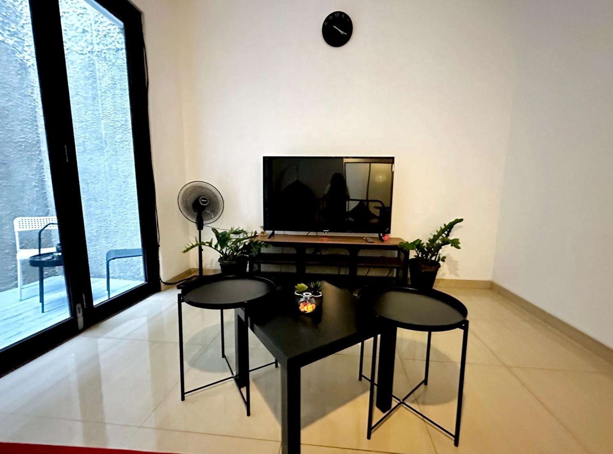 4-Bedroom Home In South Jakarta Nuansa Swadarma Residence By Le Ciel Hospitality Exteriör bild