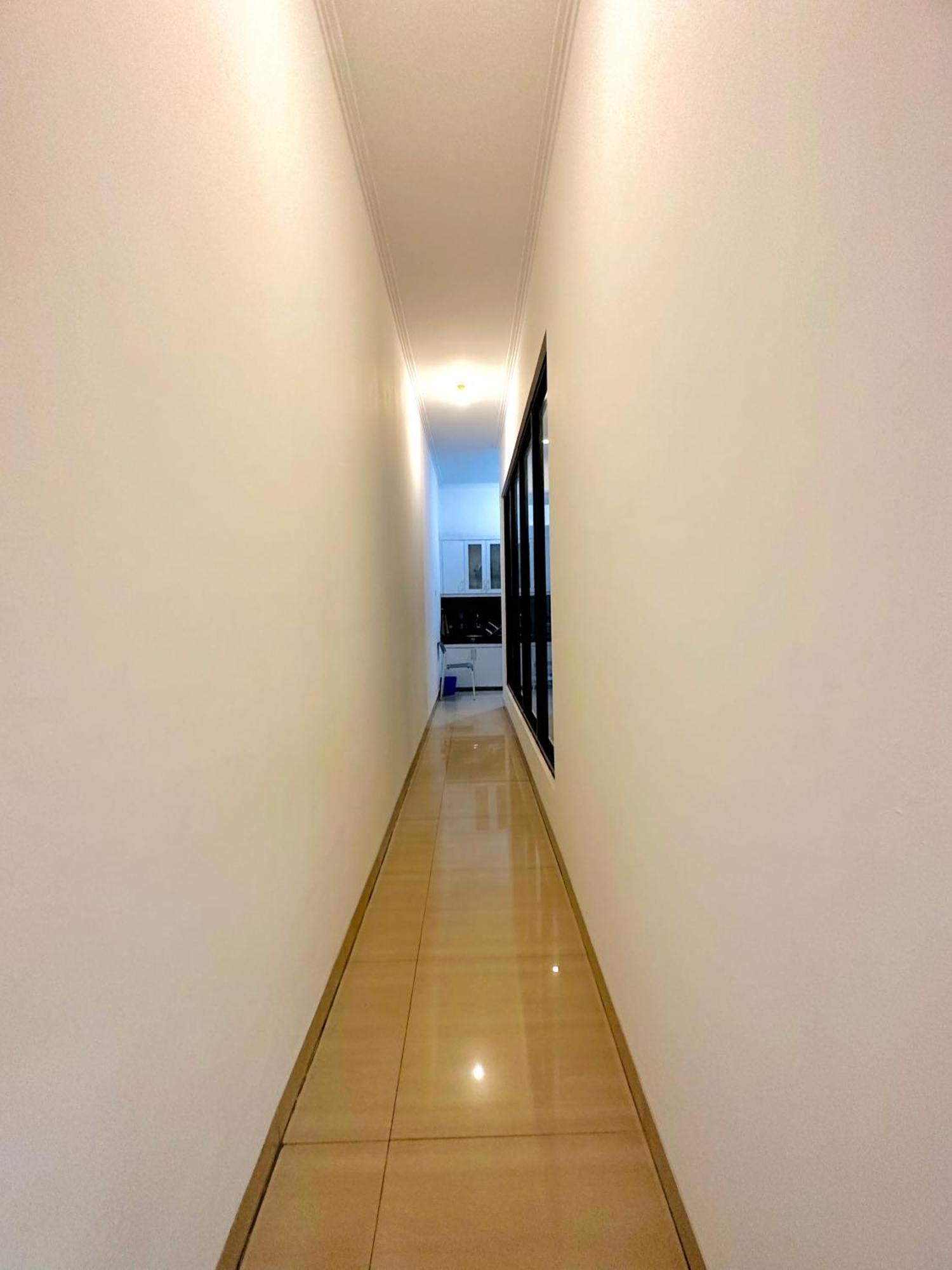 4-Bedroom Home In South Jakarta Nuansa Swadarma Residence By Le Ciel Hospitality Exteriör bild
